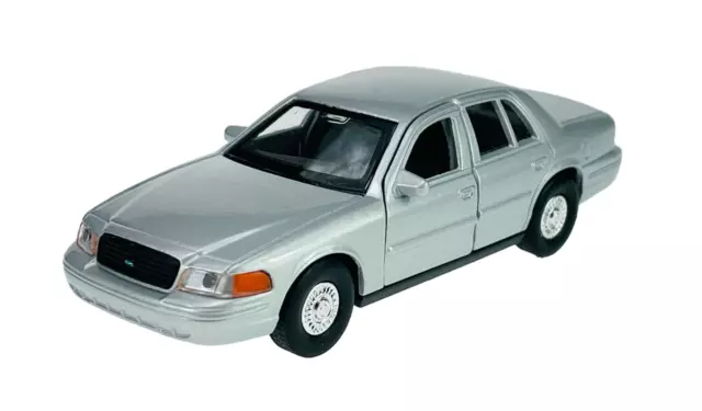 Welly 1999 Ford Crown Victoria Silver 1:34 Die Cast Metal Model New In Box