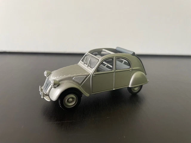 1/18 Fusée arrière Volkswagen New Beetle Maisto