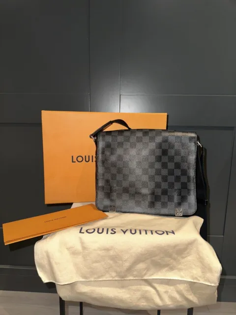 Pre-Owned Louis Vuitton District PM Black 