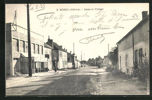 CPA Moiry, Dans la Village