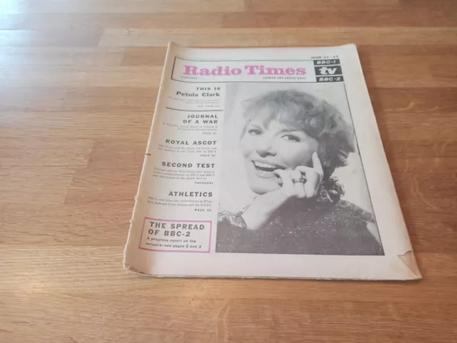 Radio Times magazine # 1966 June 11-17 Petula Clark cover scruffy London edition