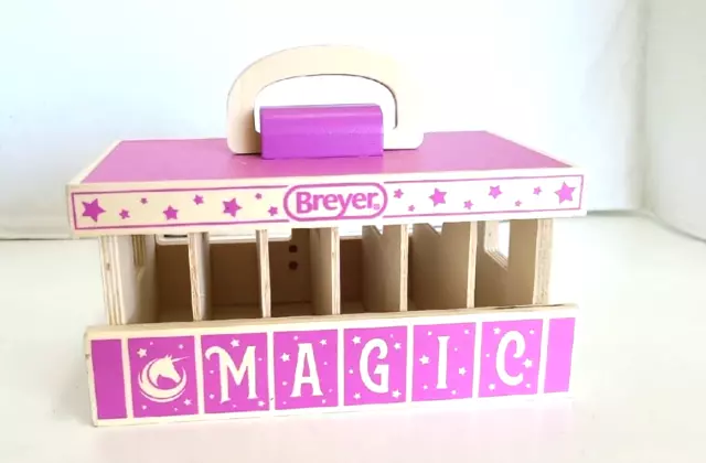 Breyer Unicorn Magic Stable Six Stalls Wooden. 8 X 5 4 Holds  6 Breyer Unicorns