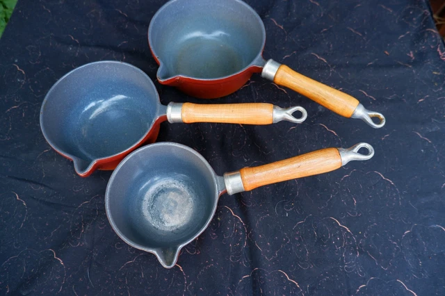 Lot 3 casseroles en fonte 12/14/16 cm Chasseur 