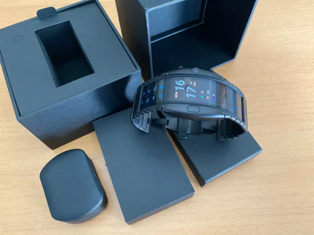Nubia Alpha Smartwatch écran flexible OLED 4,01" pouces avec caméra NEW