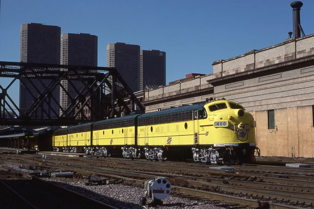 B: Orig Slide CNW North Western Executive F7A #400+3 w/Train - Chicago IL 1986