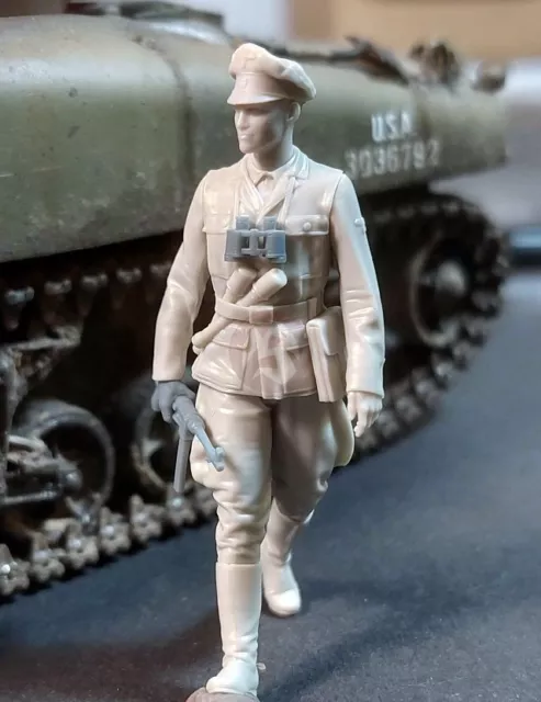 PANZER ART 1/35 German Waffen-SS Officer Walking WWII #2 w/MP 40 SMG ...