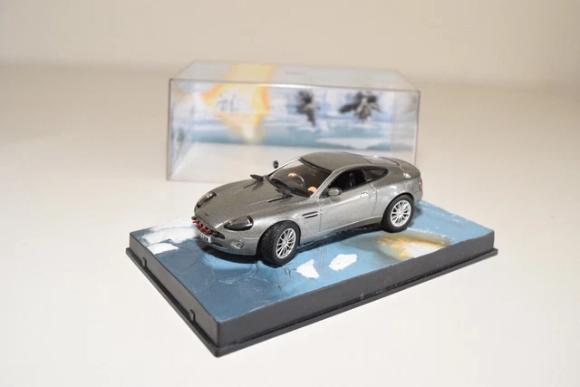 A23 1:43 Universal Hobbies Aston Martin V12 Vanquish Die Day James Bond 007 Mib