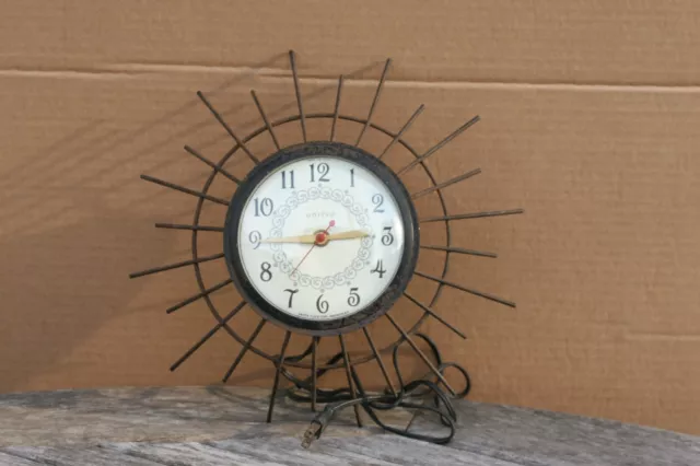 Vintage United Clock Corp. Steel Electric Wall Clock Model 67  ~ Works