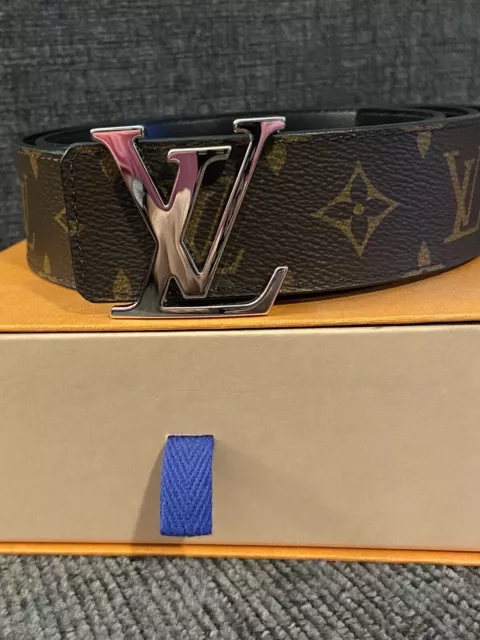 Louis Vuitton LV Initiales 40mm Reversible Belt for Sale in Irvine, CA