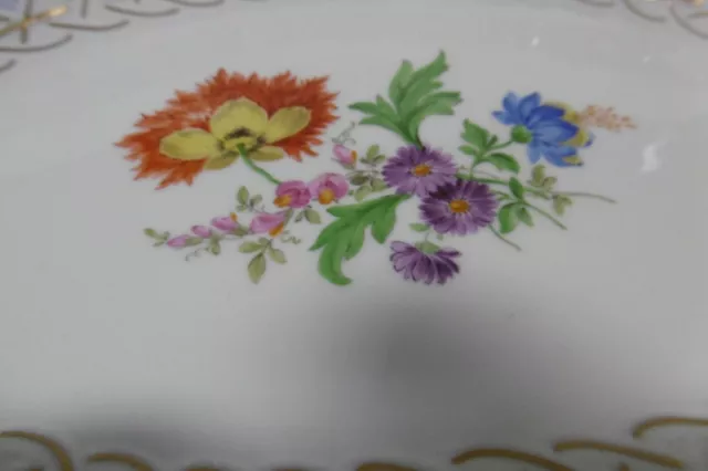 Meissen exklusive ovale  Durchbruch Schale Bunte Blume mit reicher Goldstaffage 3