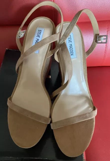 Perfect Condition! Steve Madden Wedges Women Size 10 Tan Straps Platform