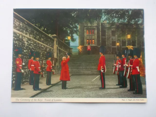 John Hinde Vintage Postcard Ceremony of the Keys Tower London 2L89 E Nagale