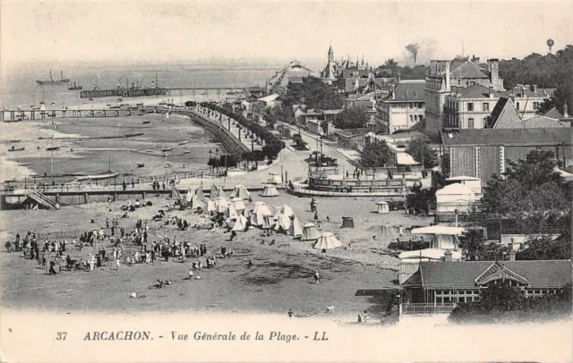 CPA ARCACHON Vue générale de la Plage (141611)