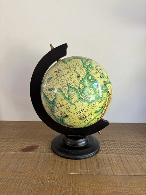 Globe Terrestre En Aluminium Fossil - Objet Collector - 369 Grammes - Occasion