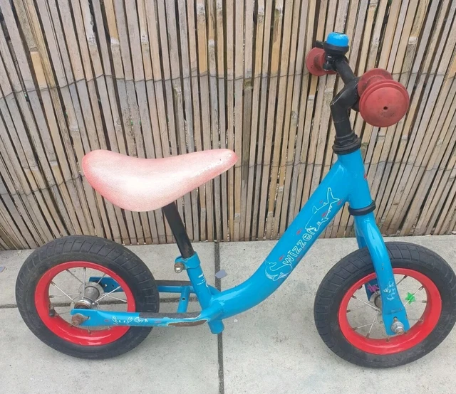 APOLLO WIZZER BALANCE Bike 10 Wheel Toddler First Bike Blue and Red 10.00 PicClick UK