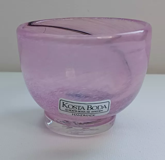 Kosta Boda Bertil Vallien Small Art Glass Bowl Sweden Pink Rainbow 58380 Signed