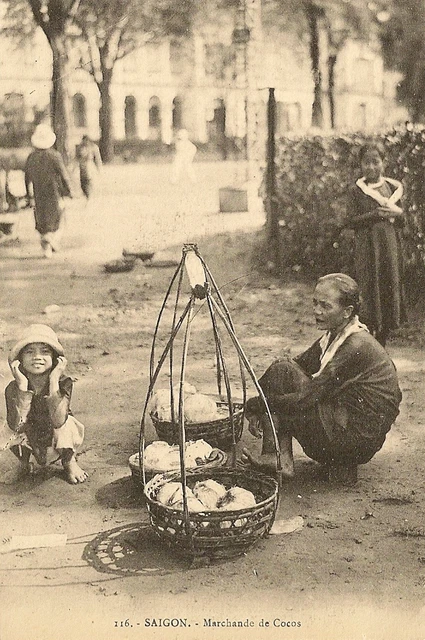 POSTCARD / CARTE POSTALE INDOCHINE / SAIGON PLACE DE LA CATHEDRALE