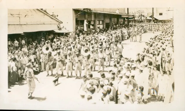Sept 2 1945 WWII VJ DAY Parade, Honolulu Hawaii Photo #9 cat leads band
