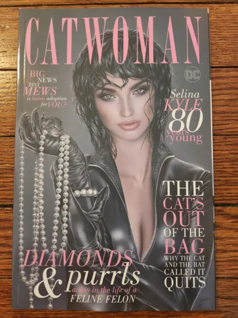 Catwoman 80th Anniversary Super Spectacular #1 Sanders Variant Ltd 3000 copy
