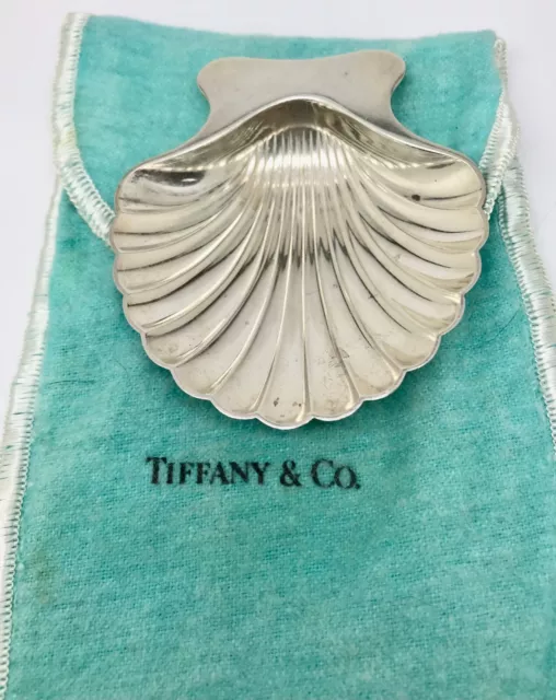 Tiffany & Co Maker Sterling Silver Footed Scallop Shell Trinket/Nut Dish w/Pouch