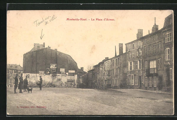 CPA Montmedy-Haut, la Place d´Armes