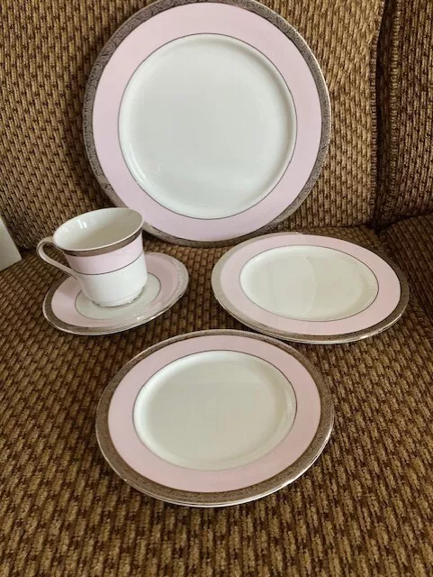 NEW Mary Kay Pink China 5 Pieces for each Setting - 24K Gold / Pink Rim NIB