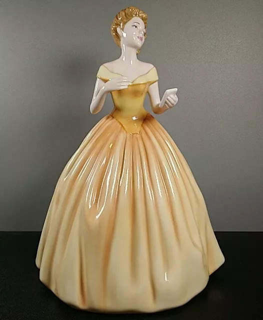 Royal Doulton Figurine Sweet Rose English Figure Yellow HN4731 2005 22cm tall 2