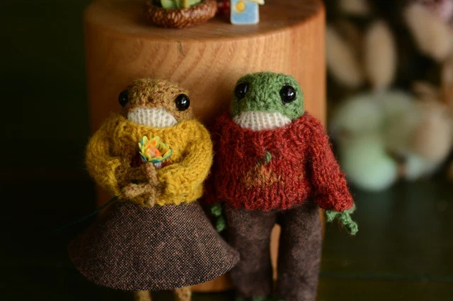 Set of two Knitted frogs 9 cm Ready to ship Set of two Knitted frogs 9 cm Ready to ship