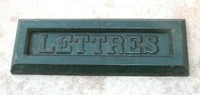 ancienne entrée de boite aux lettres