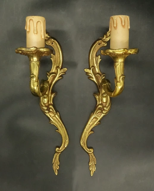 Paire D'appliques À 1 Feu Style Louis Xv - Bronze