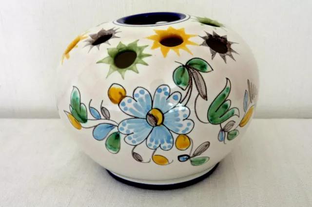 Vase pique fleurs en faience signé   Montagnon