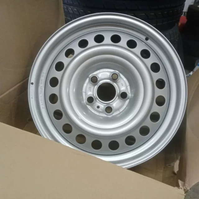 Genuine VW Amarok 18" Steel wheels 5x120 in Silver, VW T5, T6 Amarok