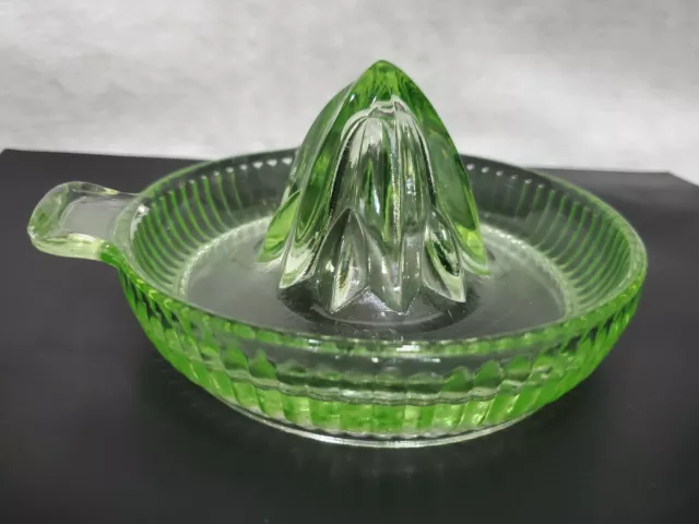 Vintage Green Depression Glass Uranium Glass Citrus Juicer Reamer 5" Diameter
