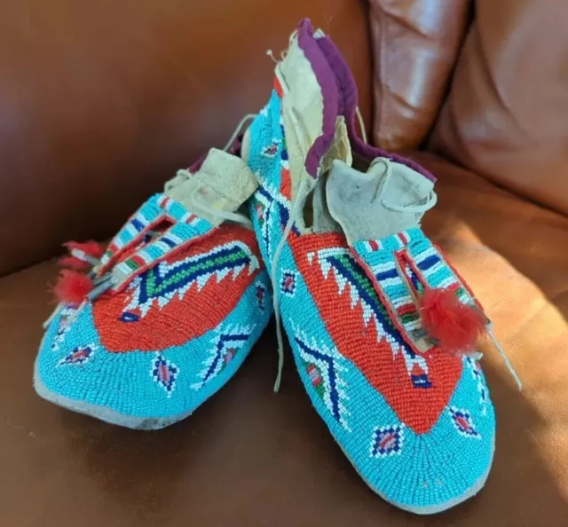 Antique Sioux Lakota Cerimonial Beaded Hide Moccasins