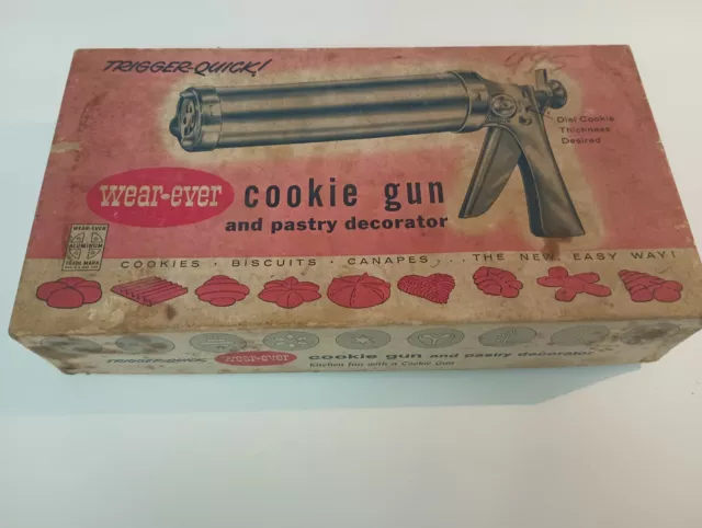 Vintage Wear-Ever Cookie Gun Pastry Decorator Trigger-Quick w/ Box