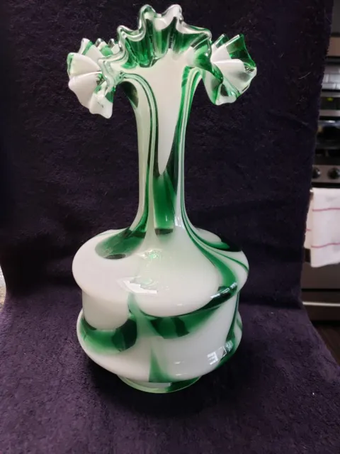 VTG. Murano glass vase attributed to CARLO MORETTI. Gree & white / hand blown