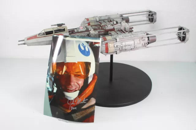 Star Wars: Studio Scale modello ""Y-Wing"" + autografo... da vedere lungo 70 cm!