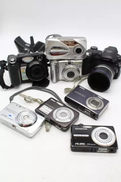 C x8 Vintage Digital Cameras Inc. Canon PowerShot A570, Olympus Camedia etc