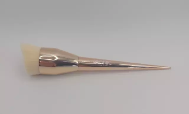 Iconic London Face Brush C211