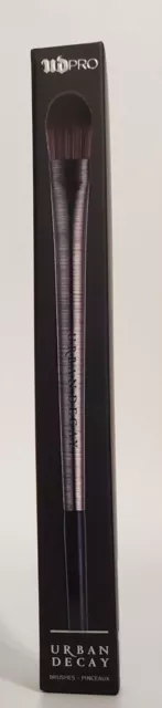 Urban Decay UD Pro Large Eyeshadow Brush E-203 - Boxed and Sealed