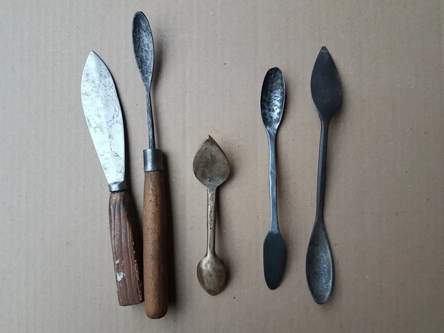 Crêpière en fonte STAUB galettière 30cm avec manche en fonte - Arts de la table