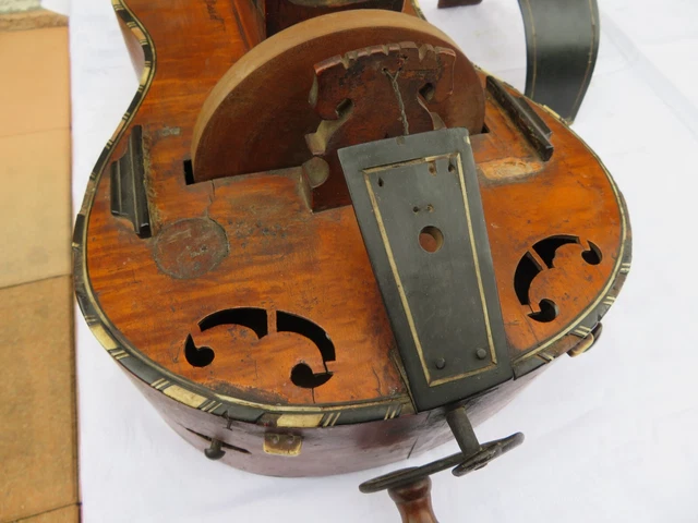 Vielle à roue très ancienne , old Hurdy gurdy , à restaurer. 23