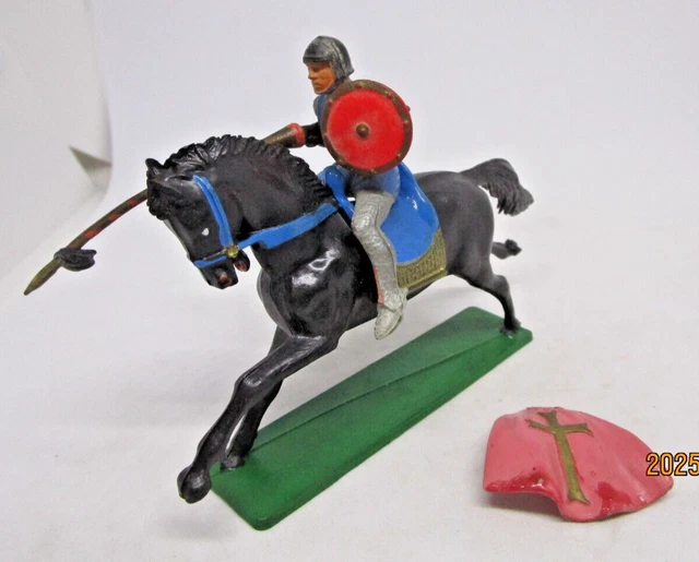 Figurine Soldat Starlux - Gardian à Cheval Et Arlésienne En Rouge - Occasion