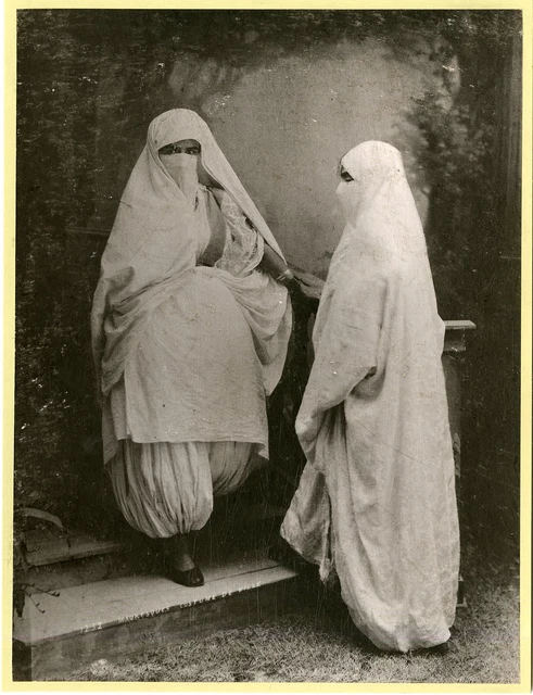 ALGERIE-Mauresque-Costume riche - Carte postale ancienne et vue d'Hier