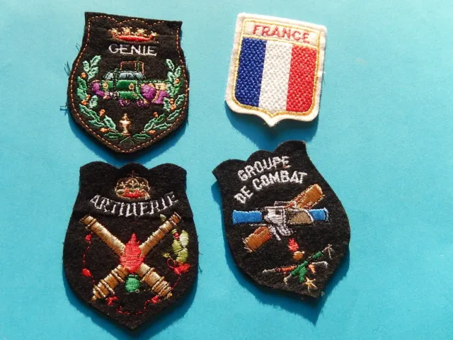 lot 4 EcussonS BRO  PATCH TISSU   MILITAIRE  combat genie artillerie drapeau vab