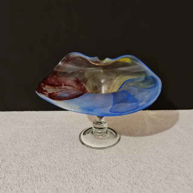 Coupe en verre soufflé et coloré - Signée J.M. Gauthier  et datée 1999