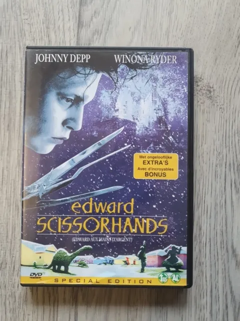 dvd  Edward aux mains d'argent | Johnny Depp | Tim Burton  / en français