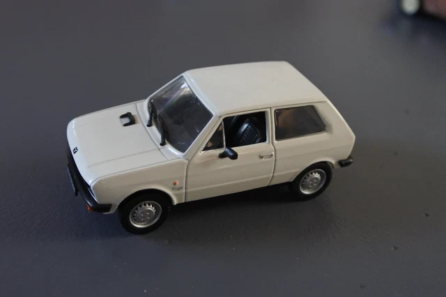 Zastava Yugo  Ixo 1/43. 3