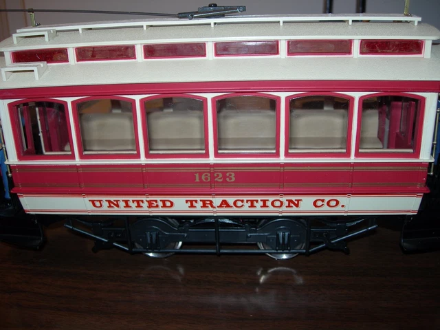 BACHMANN G SCALE United Traction  Streetcar Trolley