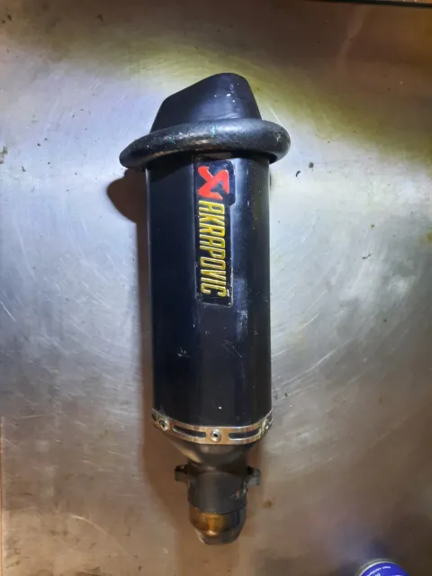 Terminale Di Scarico Replica Akrapovic Usato Universale Per Tutte Le Moto